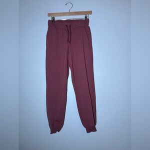 LULULEMON on the fly joggers size 2